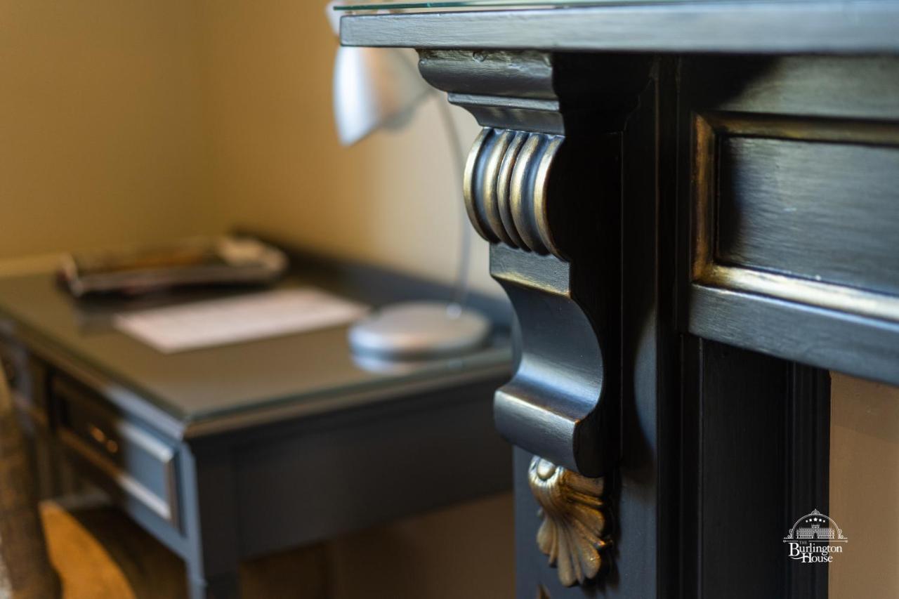 Bed and Breakfast Burlington House Boutique à Oxford Extérieur photo Corbel