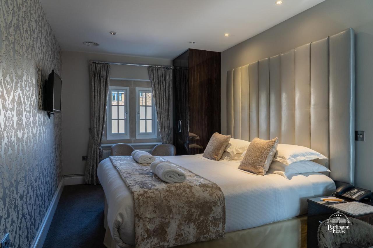 Bed and Breakfast Burlington House Boutique à Oxford Extérieur photo A bedroom at the hotel