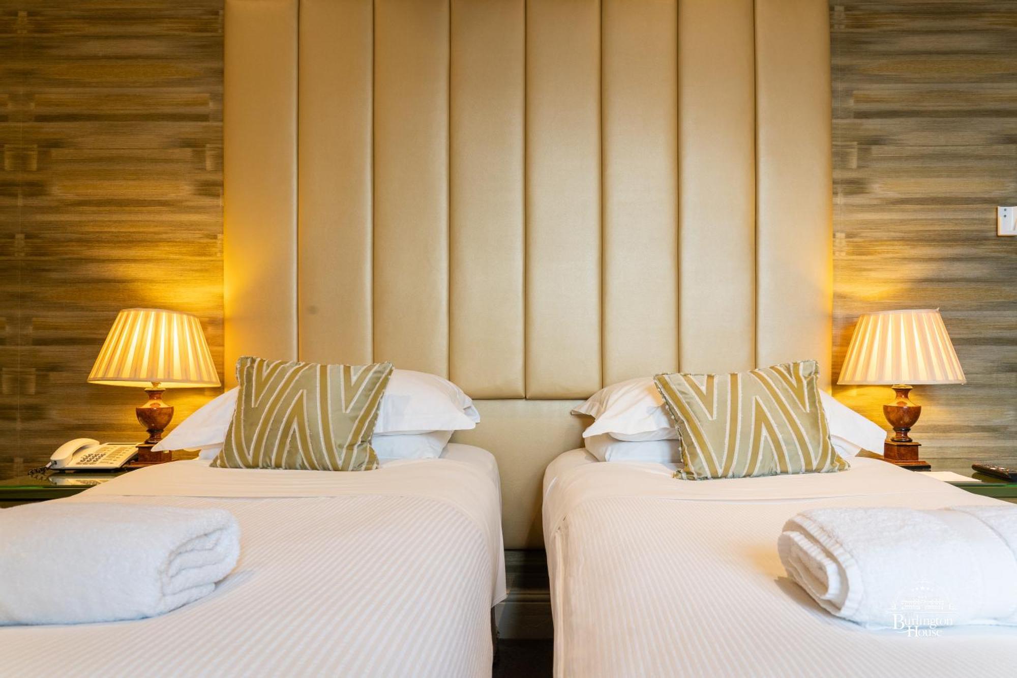 Bed and Breakfast Burlington House Boutique à Oxford Chambre photo A bedroom at the hotel