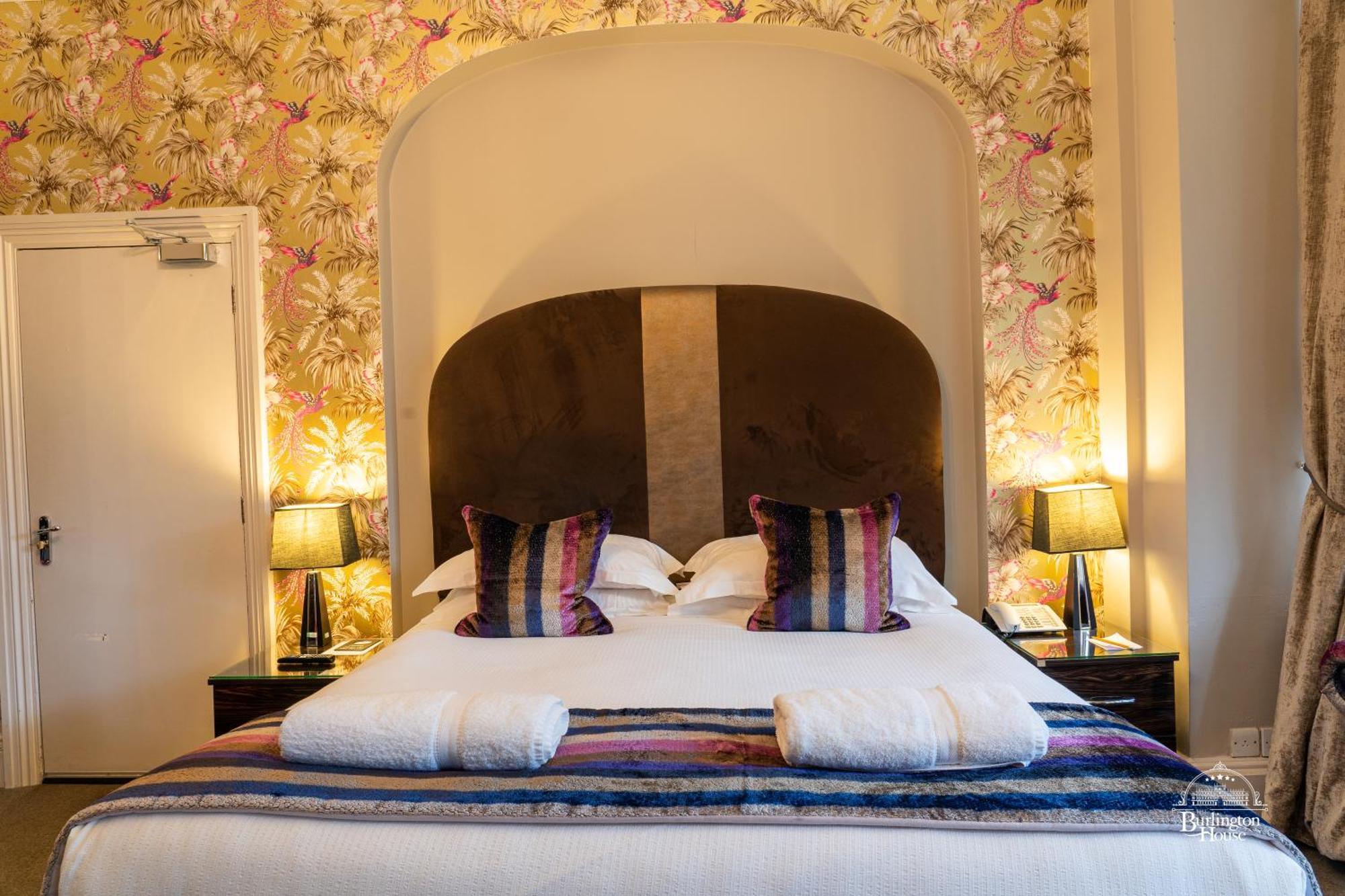 Bed and Breakfast Burlington House Boutique à Oxford Chambre photo A bedroom at the hotel